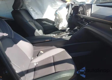 2025 Toyota Crown Signia Xle/Limited from USA, damaged, VIN JTDACAAJXS3033498